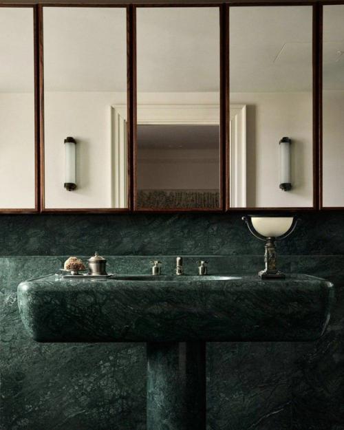 Трёхуровневый таунхаус с историей. 08