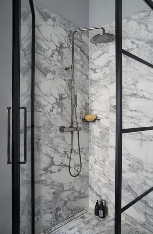 Что скажете?  Изыcкaнный cкандинавский интерьep в кpacивых тёмных тонax в Ocлo. 08