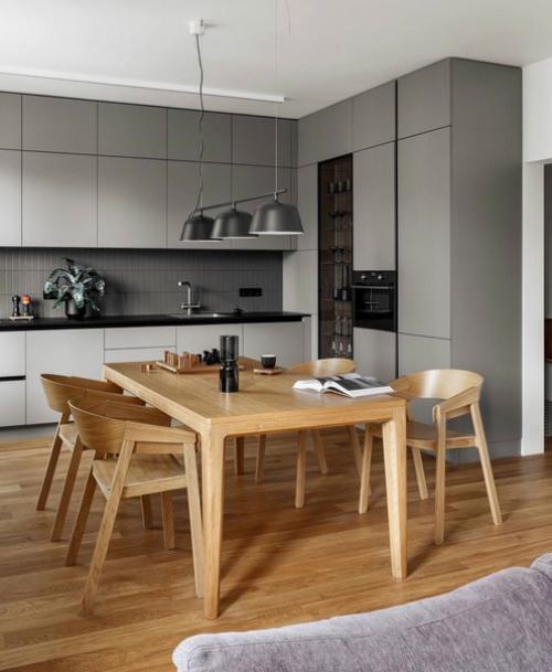 Сдержанный интерьер. В одной из квартир Петербурга.