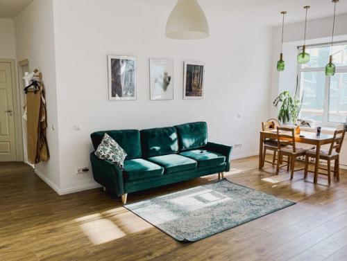 Вот такая красивая, светлая квартира может получиться. 04