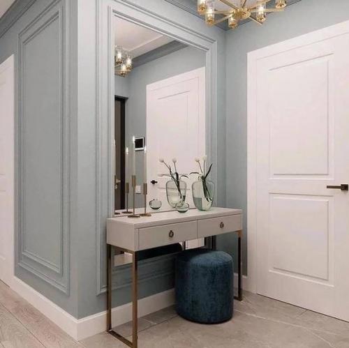 Мягкий голубой цвет.