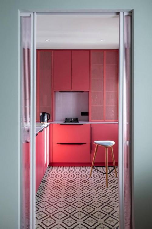 Яркий интерьер с личной историей. 01