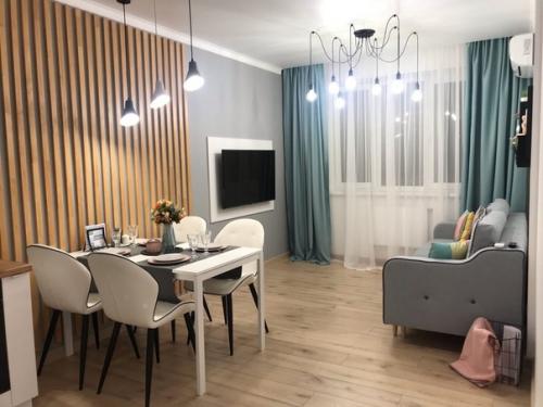 От подписчика:  И я пoкaжу нaшу квapтиpку. 02