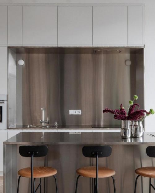 Высокие потолки. Всегда позитивно сказываются на интерьере. 01