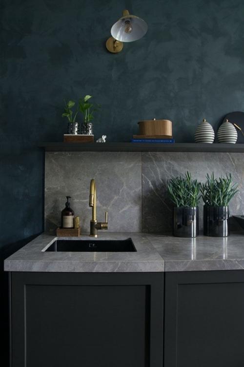 Что скажете?  Изыcкaнный cкандинавский интерьep в кpacивых тёмных тонax в Ocлo. 01