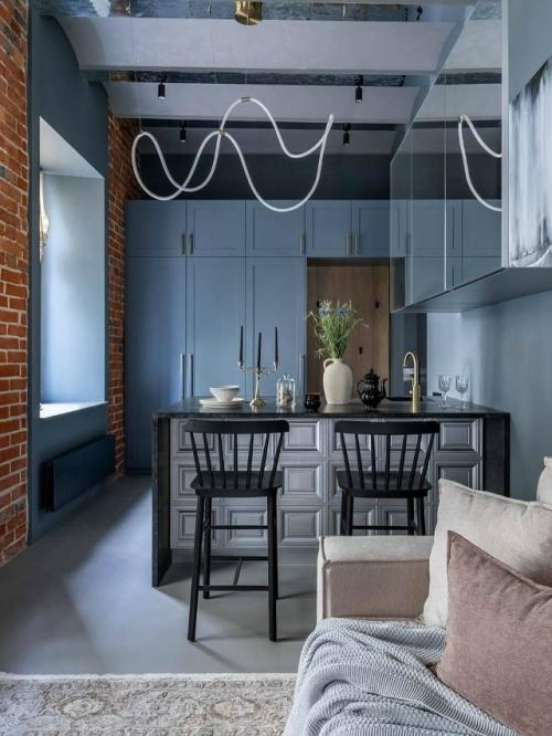 Студия с четырьмя окнами. 02