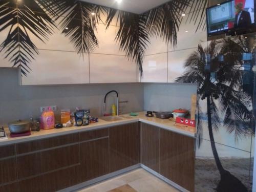 Наша теплая и солнечная кухня.  