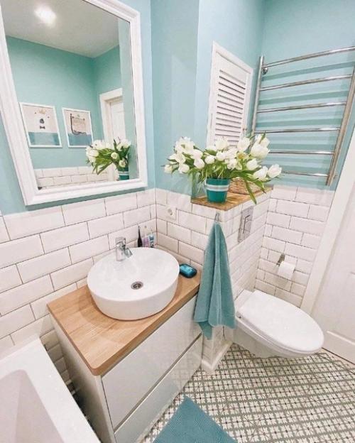 Светлая ванная комната.