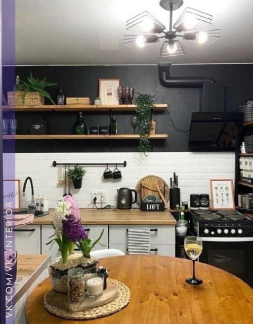 Как интересно.  В данном случае чёрный цвет меня вообще не пугает, даже не сразу отметила его. 02