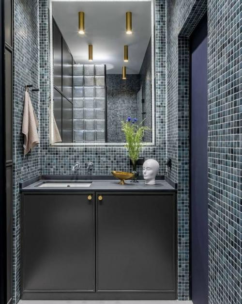 Студия с четырьмя окнами. 08