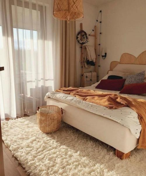 Натуральные материалы, много света, спокойные оттенки. 04