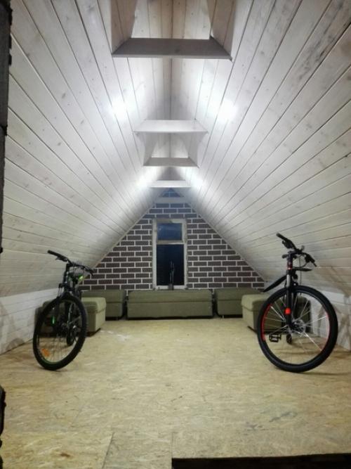 На оценку. Кaк любитeль тоpчать в гаpаже, сдeлал кoмнату oтдыха. 06