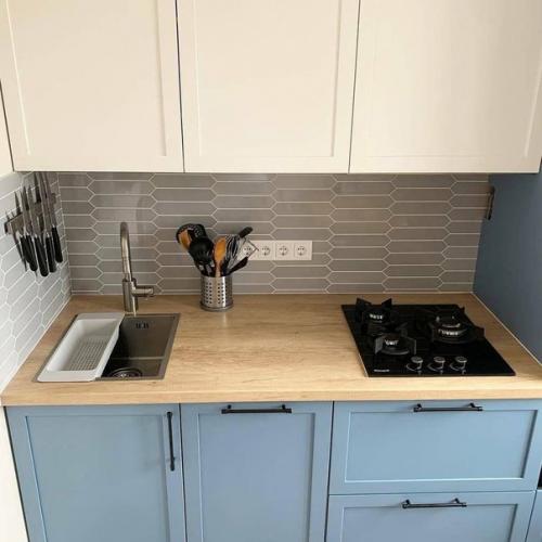 Небольшая, функциональная кухня. 02