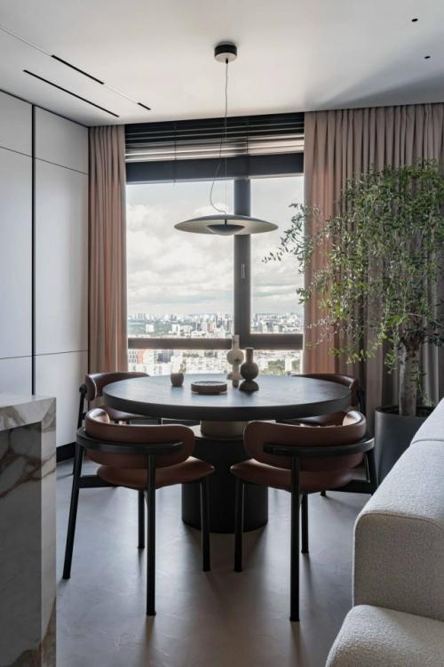 Квартира на 51-м этаже для семьи с ребёнком. 03