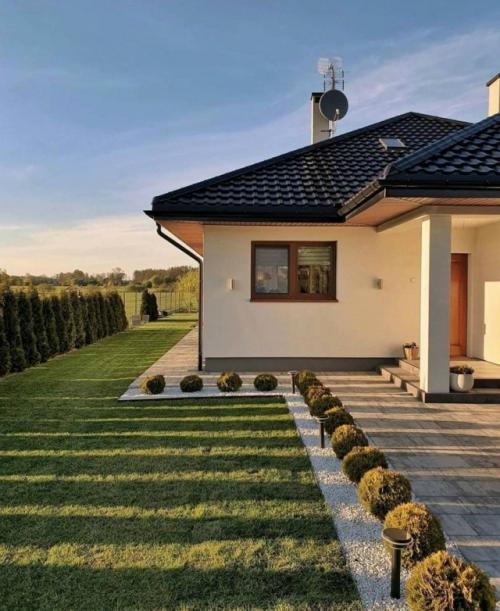 Натуральные материалы, много света, спокойные оттенки. 02