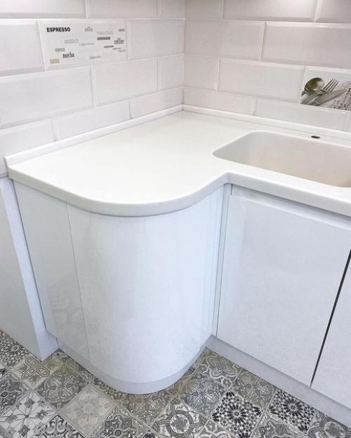 Белоснежка готова!  Нужно еще новогоднего декора добавить! 05