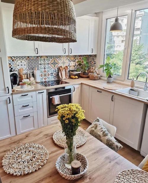 Очень практичное и удобное размещение мебели на кухне. 02