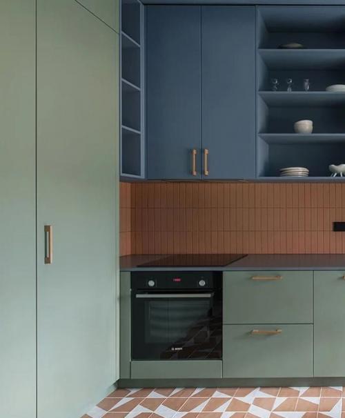 Кухня в зеленых тонах. 01