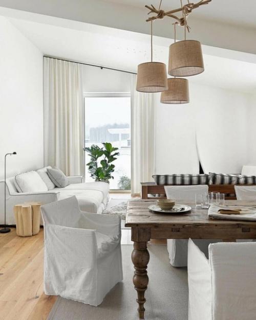 Этот дом не для постоянного проживания, но он весьма комфортный и уютный. 03