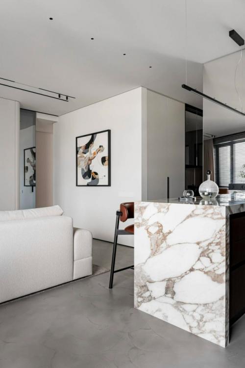 Квартира на 51-м этаже для семьи с ребёнком. 01