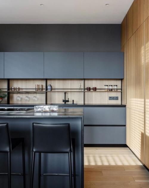 Молодая семья мечтала. 08