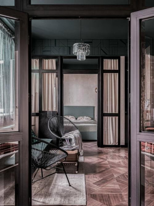 Свет и история: Сталинка с анфиладой. 02