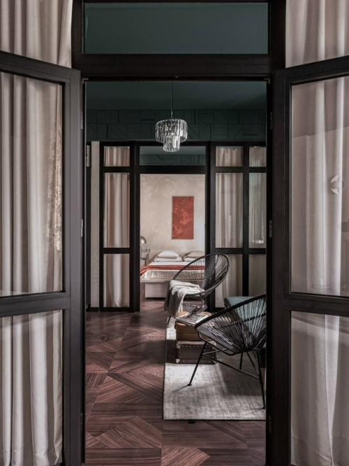 Свет и история: Сталинка с анфиладой. 05