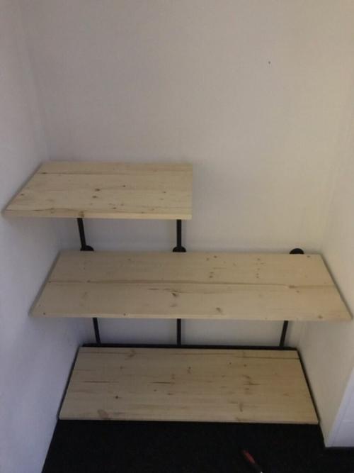 Решил сделать систему хранения на балконе. 03