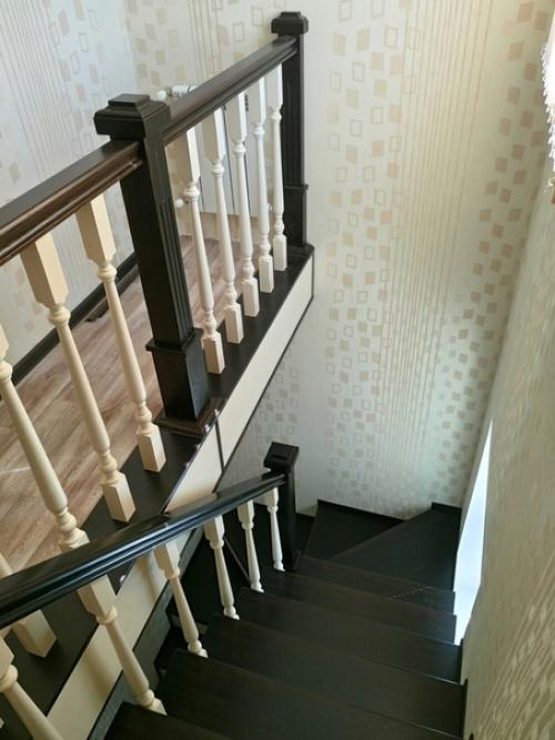 Оцените лестничку в нашем доме! 04