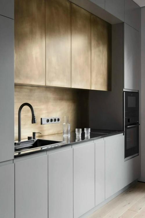 Квартира с золотой кухней и хаммамом. 01