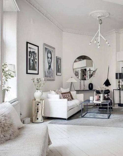 Светлый интерьер. С большим количеством деталей, которые не выбиваются из общей стилистики. 02