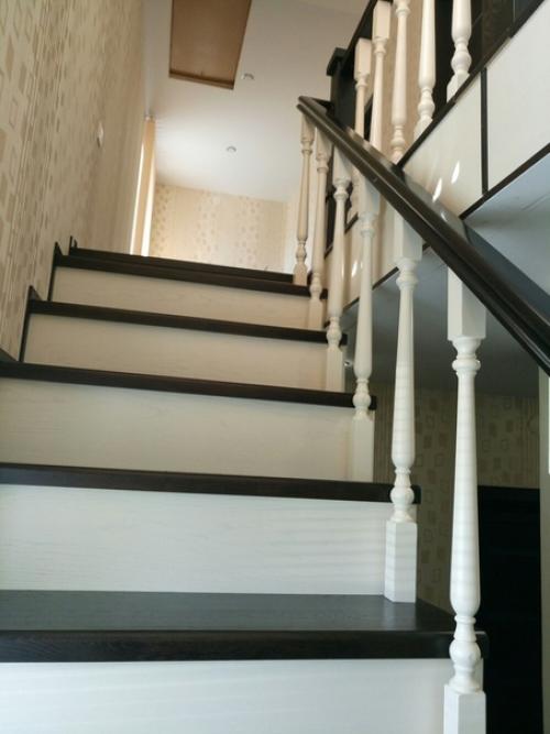 Оцените лестничку в нашем доме! 02