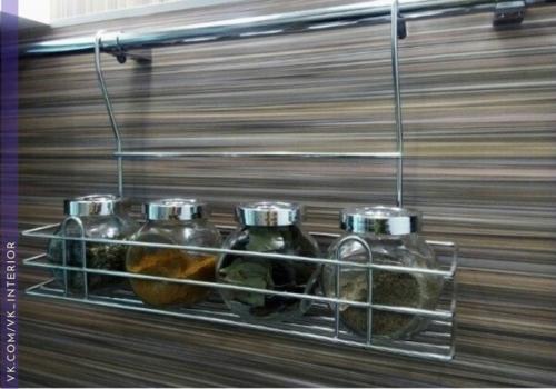 Владельцы маленькой кухни себе на заметку берите. 06