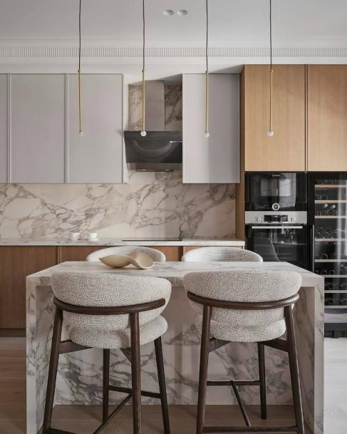 Светлый интерьер для отца и дочери - студентки. 01