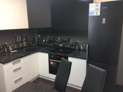 Обновили квартиру.  Самым сложным было все сломать и вынести строймусор, а его оказалось намного больше чем мы предполагали. 07