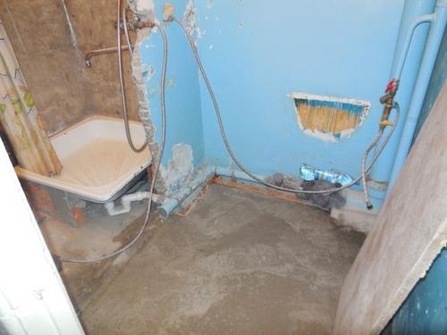 Очень хотела ярких красок в ванной комнате. 02