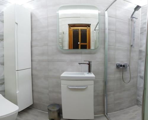 Как впихнуть невпихуемое обновили ванну. 01