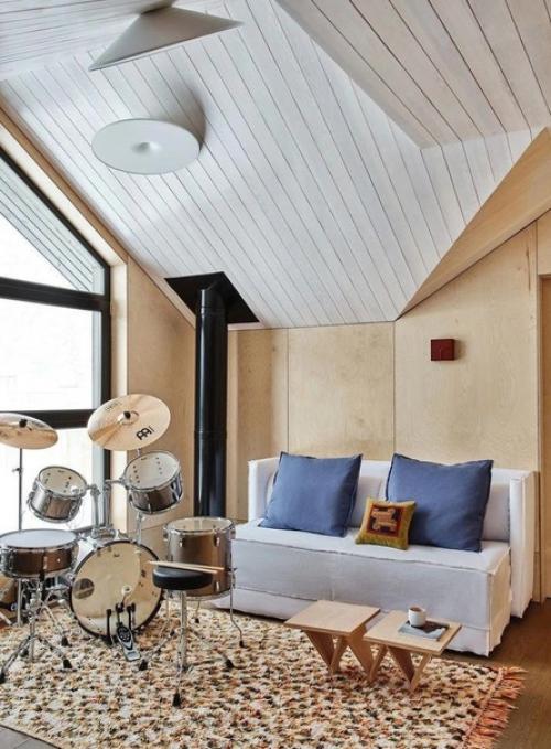 Яркий и необычный интерьер. 05