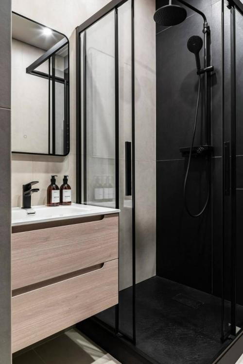 Контрастная студия, созданная для аренды. 09