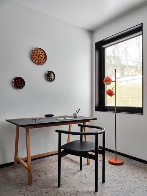 Яркий и необычный интерьер.