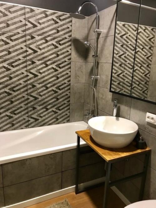 Стиральную машинку спрятали за зеркалом!