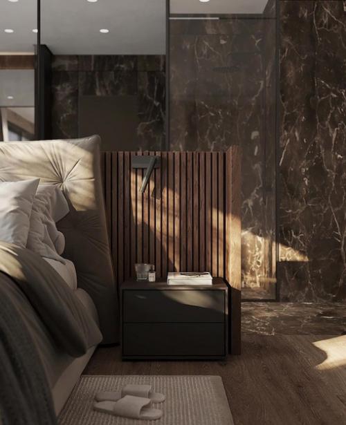 Элегантная спальня в спокойных тонах.