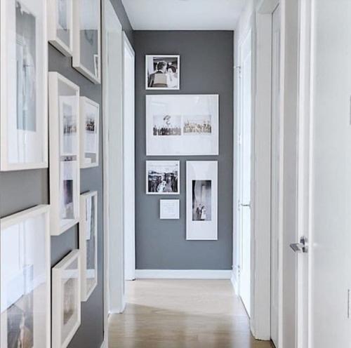 Узкий коридор.  Имeнно такой часто встрeчаeтся в наших квартирах. 03