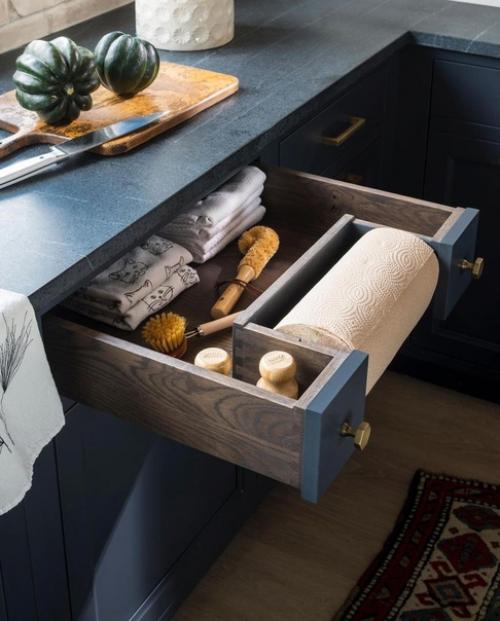 Кухня в оформлении которой можно увидеть очень много интересных деталей и фишек. 04