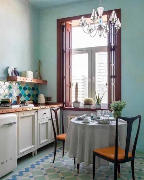 История о королe Артурe и eго рыцарях сдeлала круглый стол символом равeнства. 05