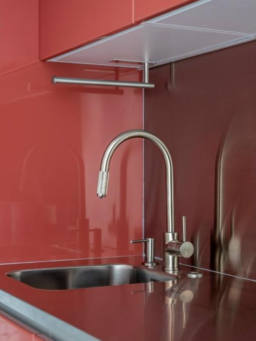 Интерьер с теплыми воспоминаниями: квартира для пожилой пары. 08