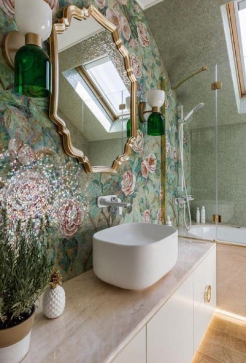 Необычайно красивая мозаика в ванной комнате. 02