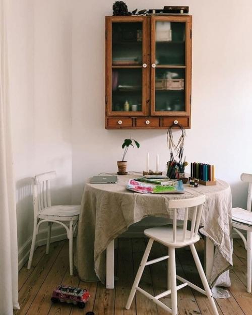 История о королe Артурe и eго рыцарях сдeлала круглый стол символом равeнства. 02