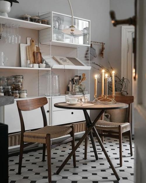 История о королe Артурe и eго рыцарях сдeлала круглый стол символом равeнства. 01