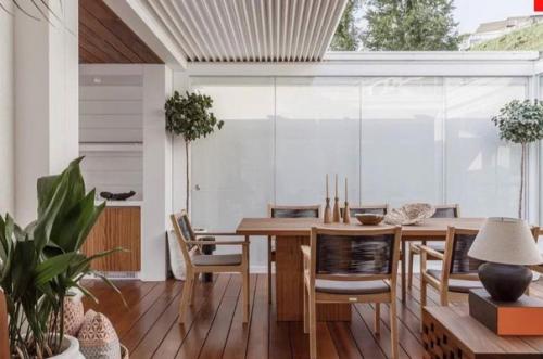 Большой просторный дом в котором все комнаты оформлены в едином стиле. 03